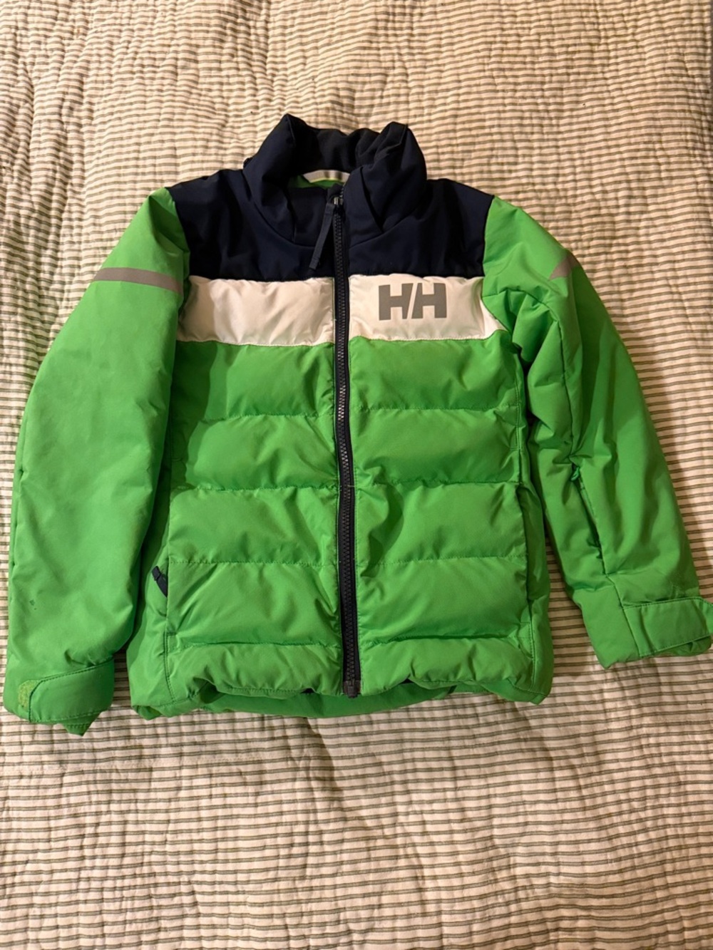 Helly Hansen Kids’ Vertical Insulated Ski Jacket Size 116/6 (6 yr)